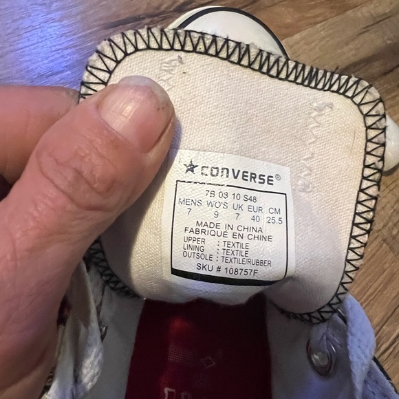 Multicolored women's converse size 9 - Picture 5 of 5